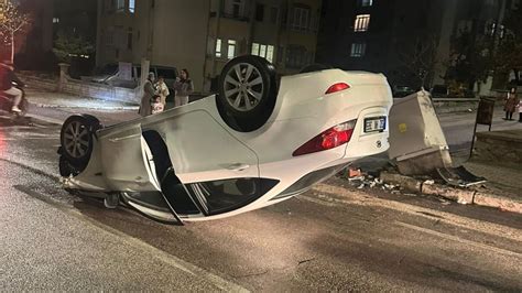 Isparta da otomobil elektrik panosuna çarptı 1 yaralı Son Dakika