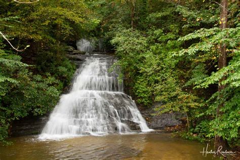 The 5 Best Places to See South Carolina Fall Foliage - RaulersonGirlsTravel