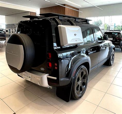 2021 Land Rover Defender 110 SE In Santorini Black