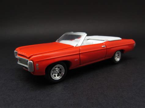 Diecast Hobbist: 1969 Chevrolet Impala Convertible