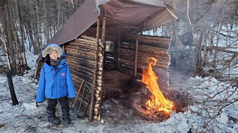 Bushcraft Survival Shelter No Tent No Sleeping Bag Winter Camping