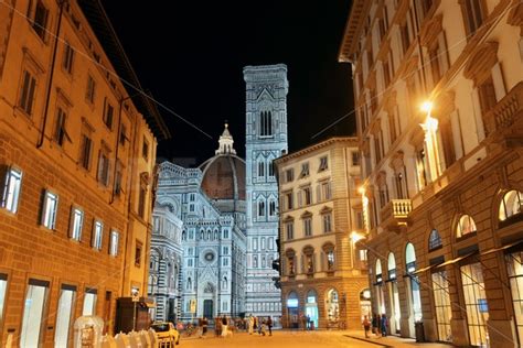 Duomo Santa Maria Del Fiore street night – Songquan Photography