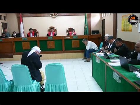 SIDANG GUS NUR PENGACARA EGI SUDJANA CECAR SAKSI SALI AGAMA SAMPE