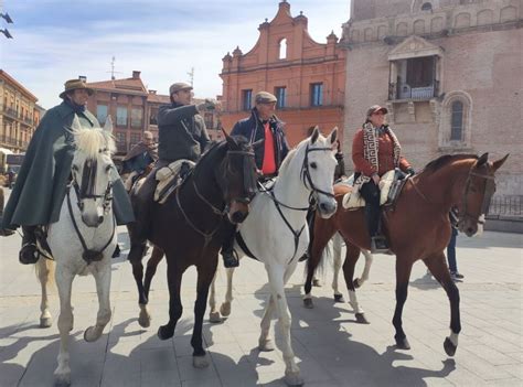 Llegan Los Jinetes De La Ruta Nebrisense A Medina Del Campo La Voz De