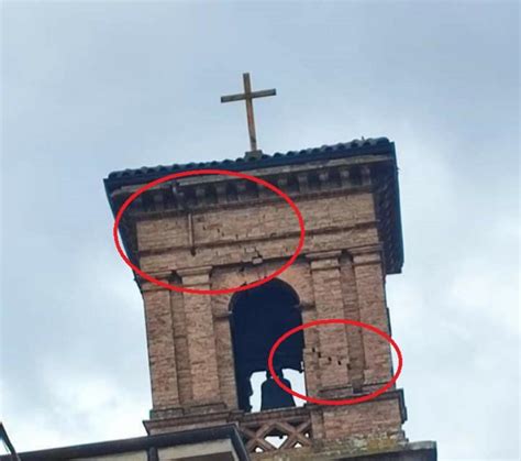 Terremoto Lesionato Il Campanile Della Chiesa Di Pierantonio