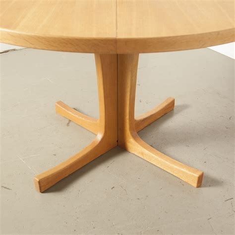 CJ Rosengaarden Extending Table Neef Louis Design Amsterdam