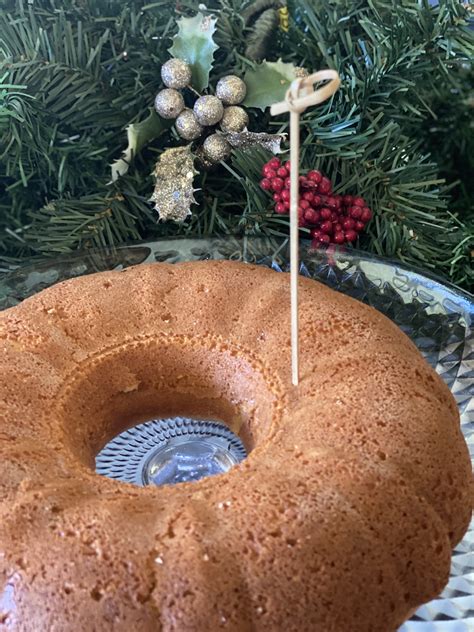 17 Easy Christmas Rum Cake Recipe Taste The Magic Today RecipesChoose