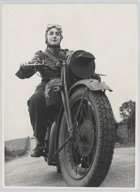 Ats Despatch Rider 1943 C Online Collection National Army Museum London