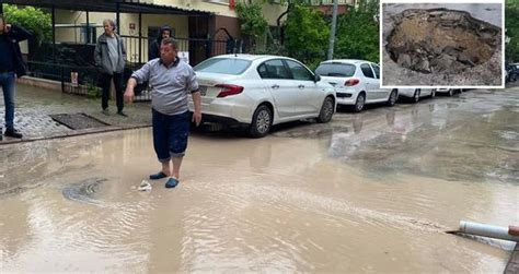 Ankara da sel felaketi Yollar çöktü ev ve iş yerleri hasar gördü