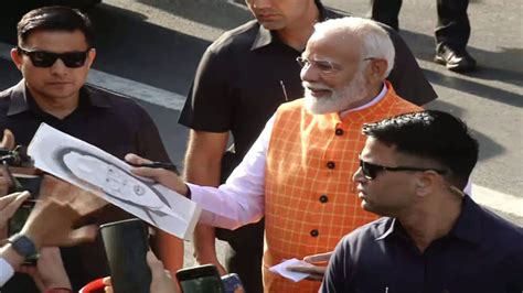 Pm Modi Casts His Vote In Ahmedabad Urges People To Vote In Record