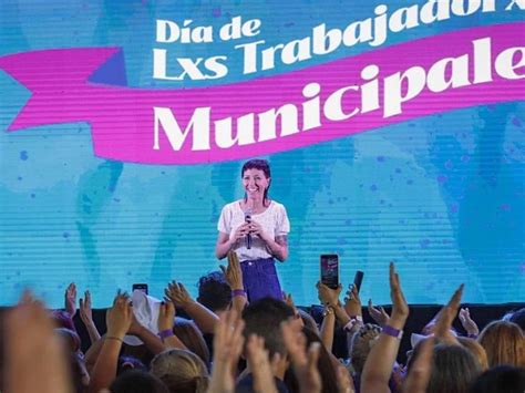 Mayra Mendoza Dará Un Bono De 50 Mil Pesos Y Un Aumento Del 5 A Empleados Municipales