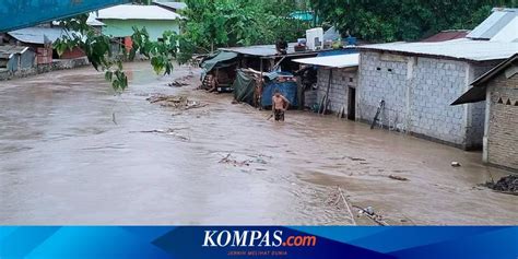 Kk Terdampak Banjir Bandang Di Dompu Korban Mulai Mengungsi