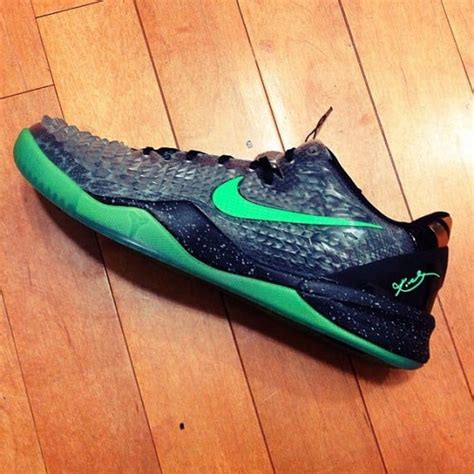 Nike Kobe 8 “Christmas” - Yet Another Look | SneakerFiles