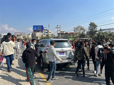 मन्त्री ज्वालालाई ओरालेर गाडीमा आगजनी बालकुमारी क्षेत्र तनावग्रस्त