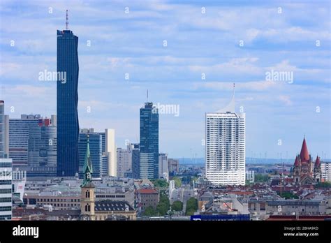 Wien, Wien: DC Tower 1, IZD Tower, Brücke Kaiserbrücke, Hochhaus 'Neue