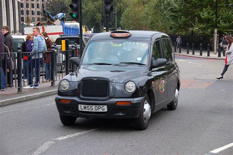 Londres Impone Un Examen A Los Conductores De Uber Para Favorecer Al