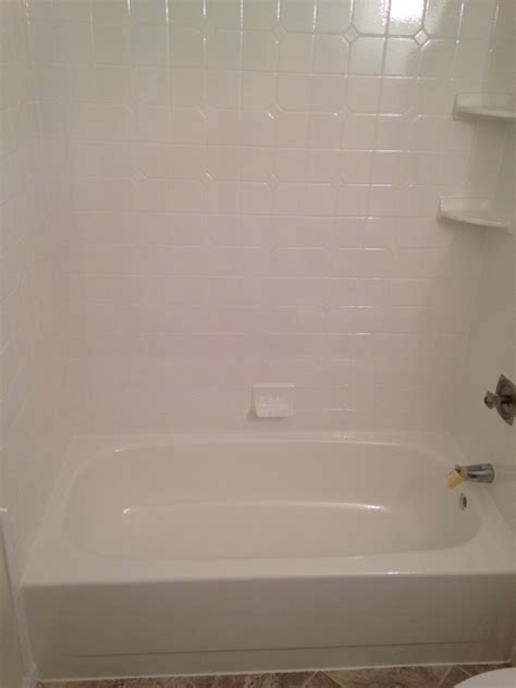 Tub Recoloring Photos Before & After | Affordable Refinishing 410-916-0400