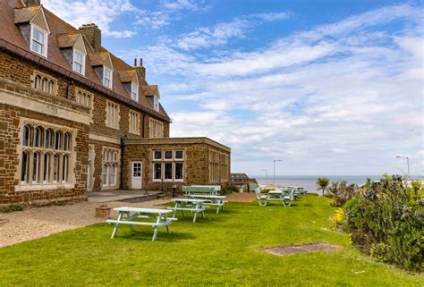 Golden Lion Hotel, Hunstanton - Self-Drive | Shearings