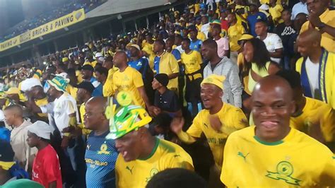 Mamelodi Sundowns 2 1 Bloemfontein Celtics Fans Singing Mpoho YouTube