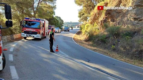 Sucesos En Málaga Cae Con Su Coche Por Un Terraplén Y Colisiona