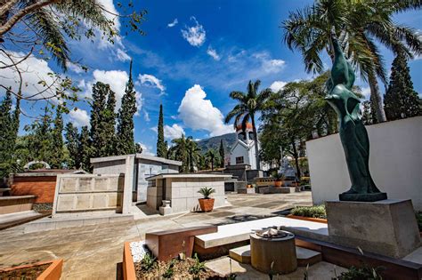 El Cementerio San Pedro En Medell N Donde Las Tumbas Se Volvieron