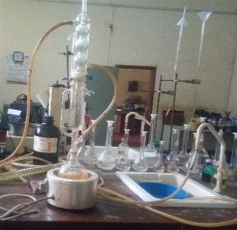 The distillation apparatus. | Download Scientific Diagram