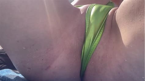 Vídeos micro bikini beach XVIDEOS