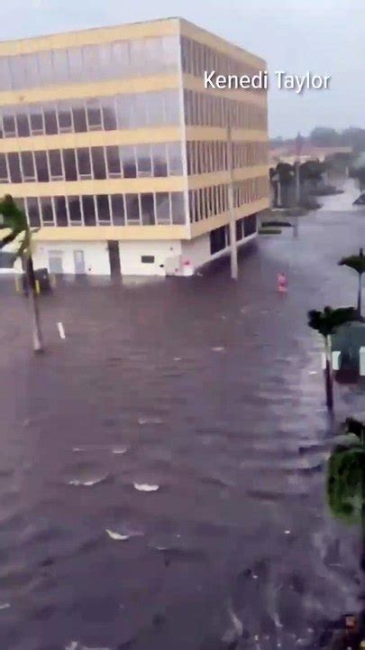 El Hurac N Ian Provoca Grandes Inundaciones En Fort Myers Florida