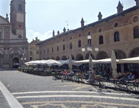 Vigevano La Lotta Contro Il Vandalismo Fascista Lombardianera It