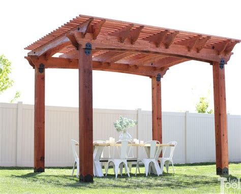 redwood-pergola-plans-outdoor-dining - Her Tool Belt