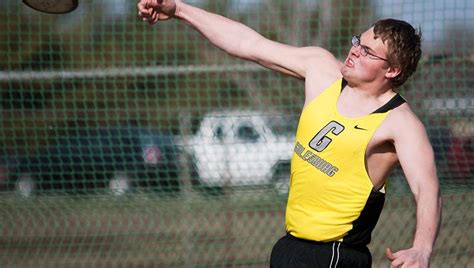 Galesburg Track Teams Sweep Knoxville