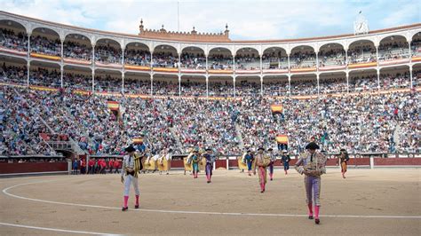 SAN ISIDRO 2024 Corrida Beneficencia Paseíllo de Sebastián Castella