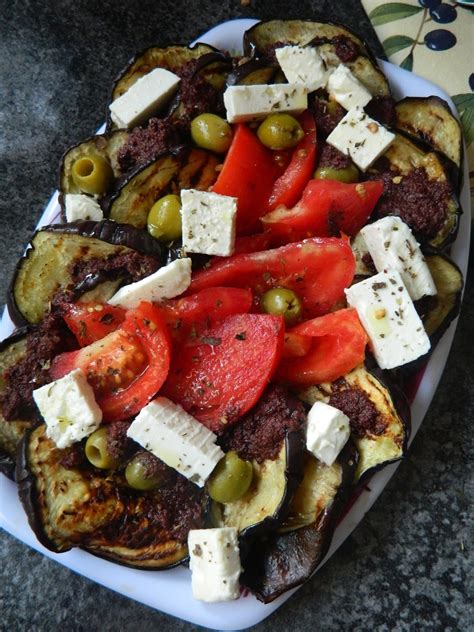 Weekend Passion Salata De Vinete La Gratar Cu Branza Feta Si Sos De