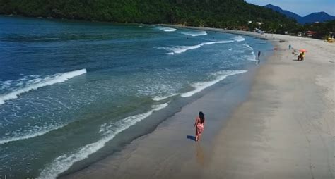 Perequê Açu em Ubatuba uma bela praia no centro da cidade