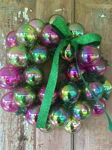 Christmas bauble wreath | Bauble wreath, Christmas baubles, Wreaths