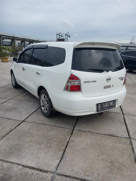 Nissan Grand Livina Xv Ultimate Km Rb Matic Putih