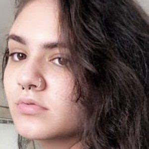 Amethyst Rose - Age, Family, Bio | Famous Birthdays