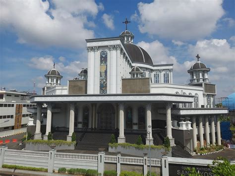 Gereja Katedral Santo Yoseph Pontianak Gereja Terbesar Di Asia Tenggara