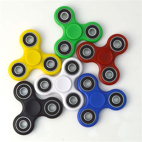 Tri Spinner Fidget Toy Creative Funny Plastic EDC Hand Spinner For