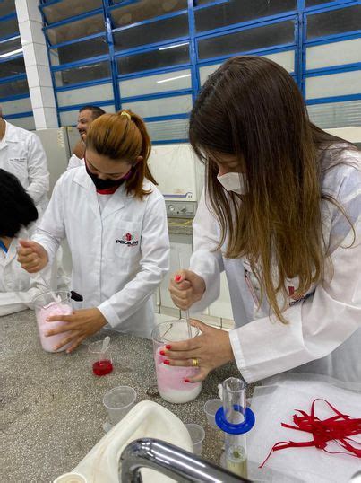 Paranava Curso De Farm Cia Leva Oficina De Manipula O A Alunos Do