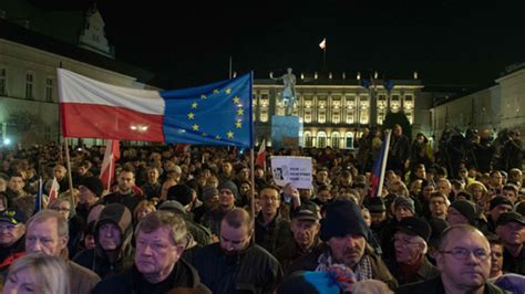 Krach Mit Eu Jetzt Droht Der Polexit