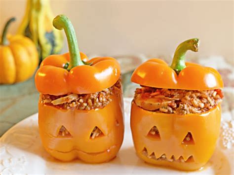 Halloween Stuffed Bell Peppers Fun Halloween Meals It S Yummi