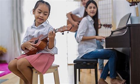 Ukulele Lessons The Young Musician Music Institute