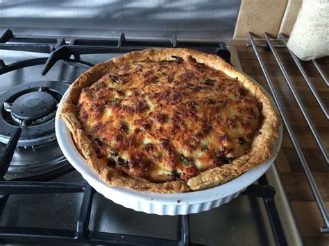 Filo Pastry Quiche with Spinach, Sun Roasted Tomatoes, Peppers, Lardons ...