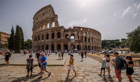 Tourist Who Allegedly Carved Names Into Colosseum Didnt Know The