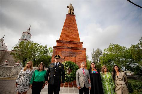 Desfile Conmemorativo Por El 213 Aniversario De La Independencia De