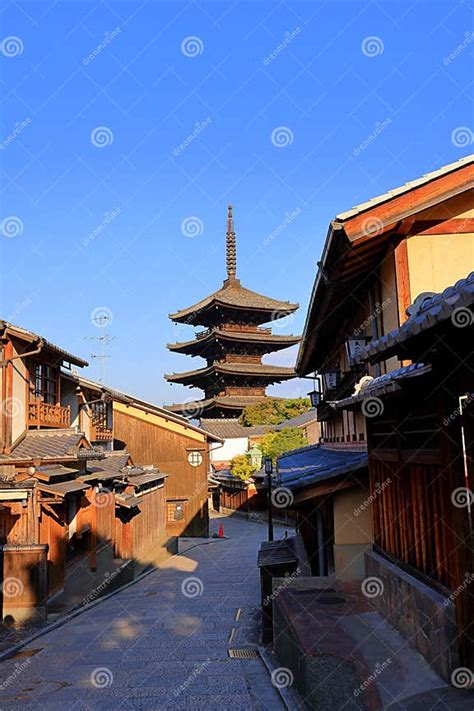 Tower of Yasaka, Hokan-ji Temple or Yasaka Pagoda, Stock Image - Image ...