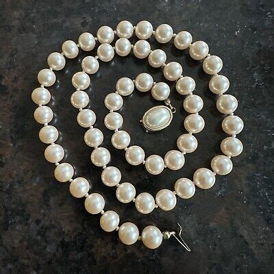 Carolee Vintage Single Strand 10 Mm Champagne Faux Pearl Necklace 24