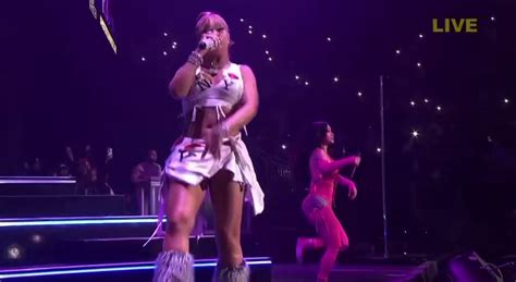 Cardi B Updates On Twitter Cardi B And Latto Performing Their New