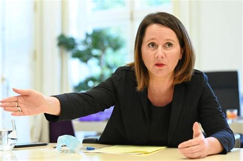 Comment Johanna Rolland Veut Reb Tir Une Nouvelle Maison Pour Les